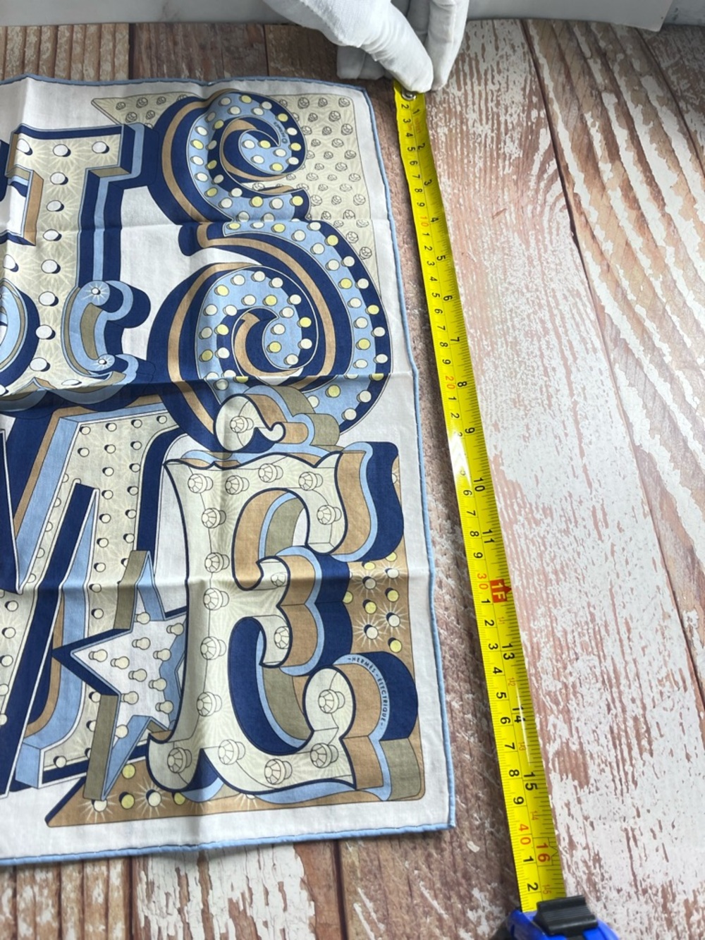 Hermes Electrique 45cm Silk Scarf - Dimitri Rybaltchenko Like New Authentic - Picture 13 of 14